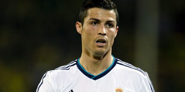 United dan PSG Bersaing Ketat Dapatkan Ronaldo United dan PSG Bersaing Ketat Dapatkan Ronaldo