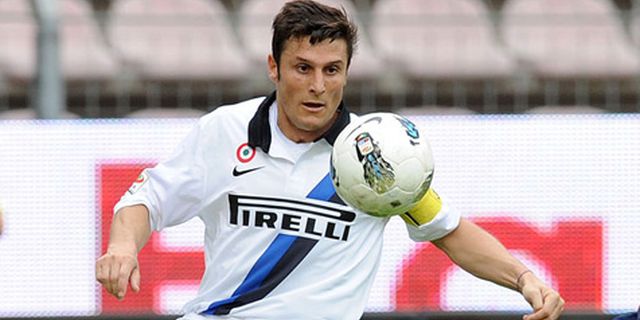 Fans Ejek Zanetti, Milan Kena Denda Fans Ejek Zanetti, Milan Kena Denda