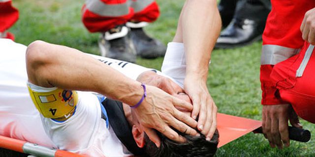 Mourinho Beri Dukungan Kepada Zanetti Mourinho Beri Dukungan Kepada Zanetti