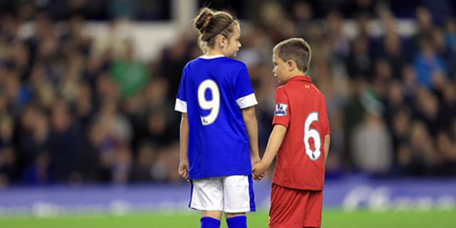 Liverpool Siapkan Tribute Card Untuk Everton