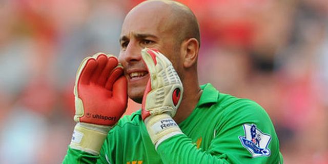 Pepe Reina Setuju Gabung Barcelona?