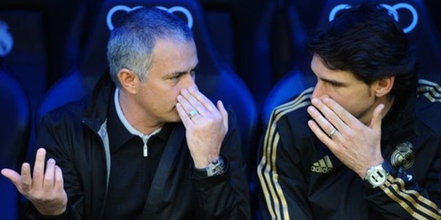 Kembali Tepikan Casillas, Karanka Bela Mourinho