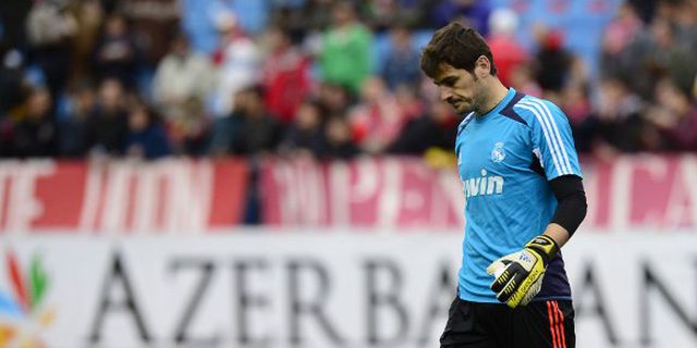 Video: Mourinho Acuhkan Casillas di Lorong Bernabeu