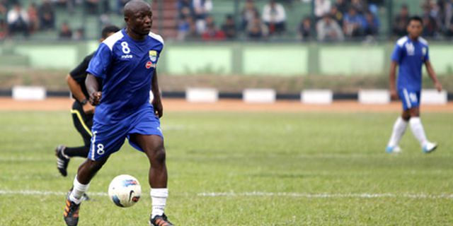 Dilepasnya Dzumafo Tak Kejutkan Messi Dilepasnya Dzumafo Tak Kejutkan Messi