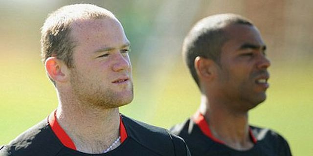 Chelsea Minta Ashley Cole Rayu Rooney?