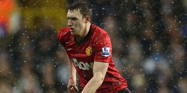 Phil Jones: Gelar Juara Serasa Mimpi Jadi Nyata Phil Jones: Gelar Juara Serasa Mimpi Jadi Nyata