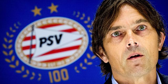 Cocu Resmi Jadi Pelatih Baru PSV Eindhoven