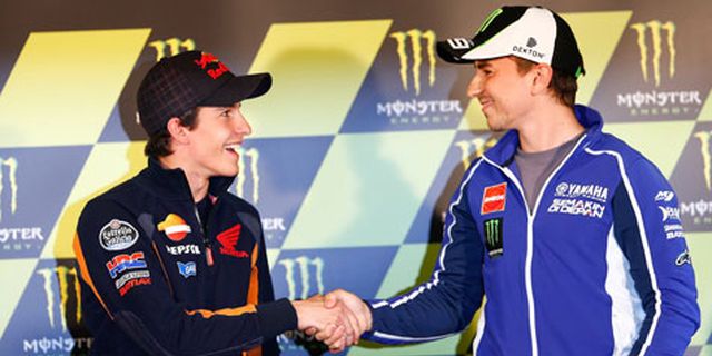 Lorenzo-Marquez Tertawakan Momen Bermaafan di Pesawat Lorenzo-Marquez Tertawakan Momen Bermaafan di Pesawat