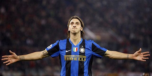 Ibra: Sepakbola Italia Lebih Fanatik Ibra: Sepakbola Italia Lebih Fanatik
