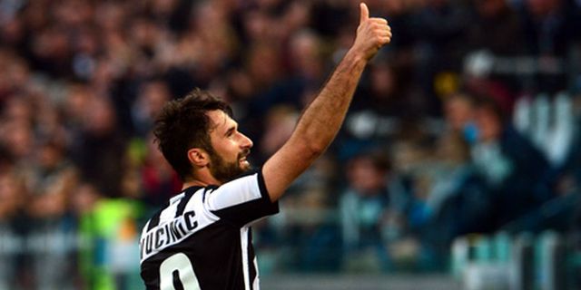 Tottenham Tertarik Mendatangkan Vucinic