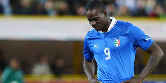 Balotelli vs San Marino: Dua Kali Digagalkan Mistar