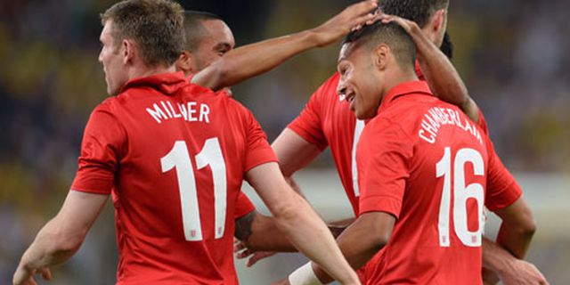 Ngantuk, Ayah Chamberlain Lewatkan Gol Anaknya Ngantuk, Ayah Chamberlain Lewatkan Gol Anaknya