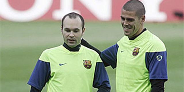 Iniesta Masih Berharap Valdes Berubah Pikiran