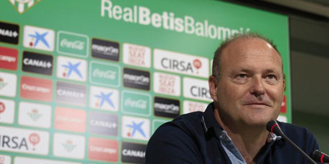 Real Betis Perpanjang Kontrak Pelatih Pepe Mel