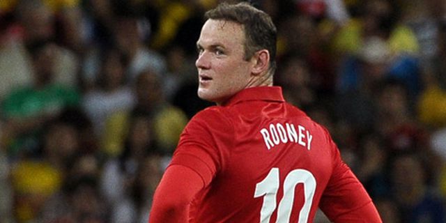 Leonardo Yakinkan Rooney Gabung PSG