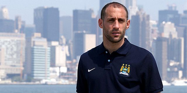 Zabaleta Pemain Terbaik ManCity Pilihan Suporter