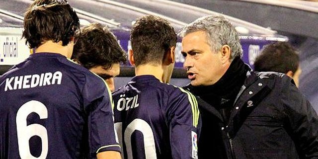 Ozil dan Khedira Berterima Kasih Pada Mourinho