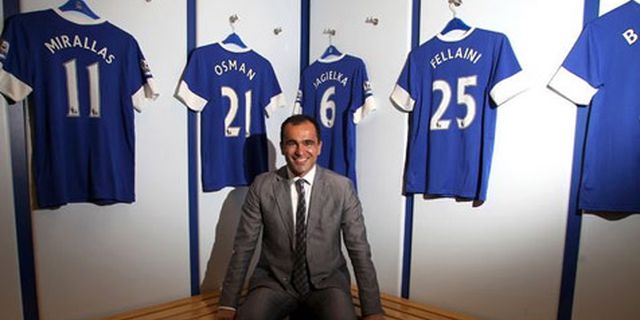Rumor Transfer Fellaini Tak Risaukan Roberto Martinez