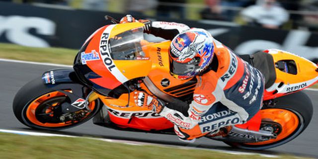 Stoner Dapatkan Gelar Kehormatan dari Ratu Australia Stoner Dapatkan Gelar Kehormatan dari Ratu Australia