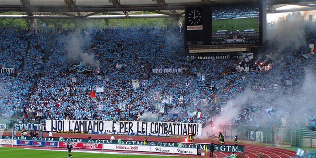 Tifosi Lazio Berkumpul Untuk 'Makamkan' AS Roma