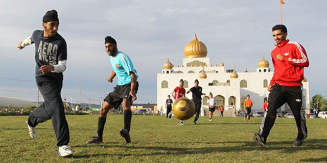 FIFA Izinkan Penggunaan Turban di Pertandingan FIFA Izinkan Penggunaan Turban di Pertandingan