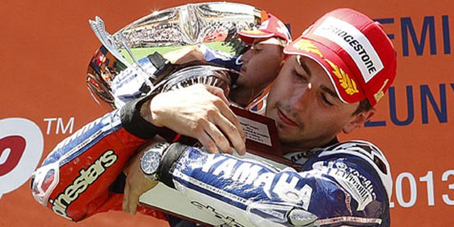 Lorenzo Minta Bridgestone Perhatikan Keselamatan Pebalap Lorenzo Minta Bridgestone Perhatikan Keselamatan Pebalap