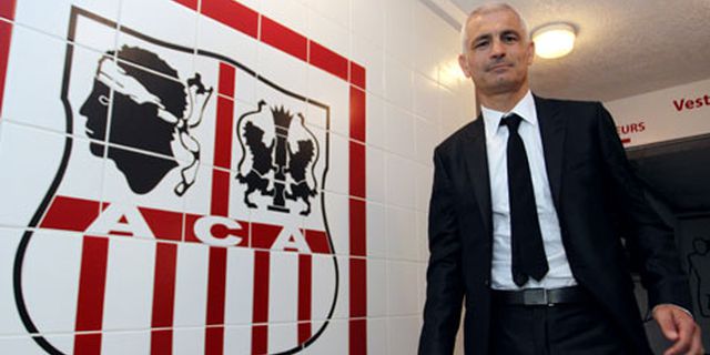 Ravanelli Inginkan Matri dan Toni di Ajaccio