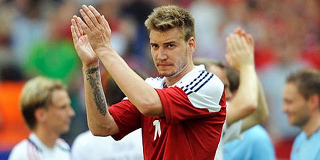 Malaga Hubungi Arsenal Untuk Dapatkan Bendtner