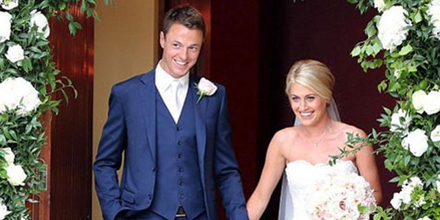 Istri Baru Evans Pamer Tiga Bikini di Barbados