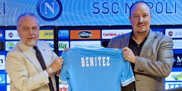 Benitez Berharap Cavani Bertahan di Napoli Benitez Berharap Cavani Bertahan di Napoli