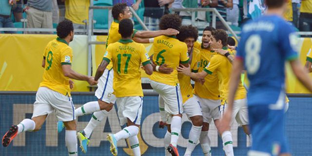Review: Bungkam Italia, Brasil Sukses Puncaki Grup A Review: Bungkam Italia, Brasil Sukses Puncaki Grup A