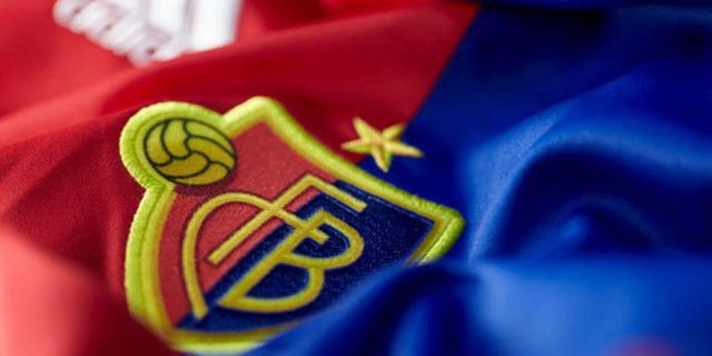 Detail Jersey: FC Basel Home 2013-2014 Detail Jersey: FC Basel Home 2013-2014