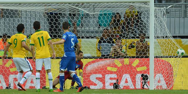 Buffon: Gol Neymar Adalah Kesalahan Saya Buffon: Gol Neymar Adalah Kesalahan Saya