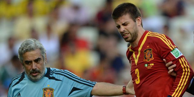 Pique Bantah Spanyol Pesta Miras dan Wanita