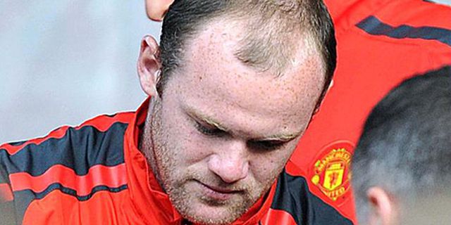 Siap Bertahan, Rooney Tuntut United Meminta Maaf