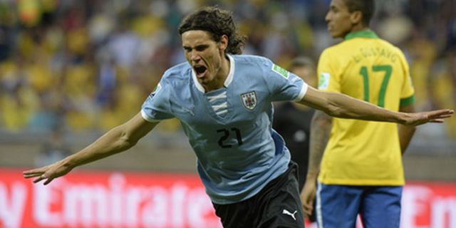 Uruguay Kalah, Cavani Kecewa