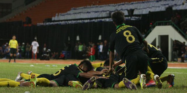 Menang Adu Penalti, Kab Malang Sabet Emas Sepakbola Porprov Menang Adu Penalti, Kab Malang Sabet Emas Sepakbola Porprov