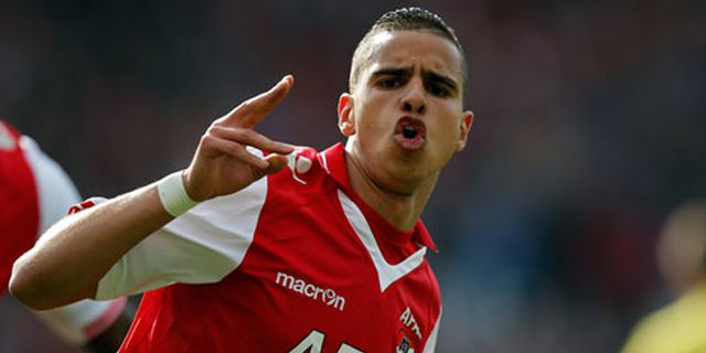 PSV Resmi Beli Adam Maher Dari AZ