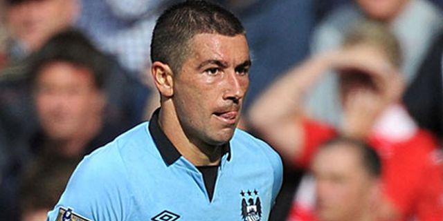 Transfer Kolarov Menuju Juve Terancam Batal