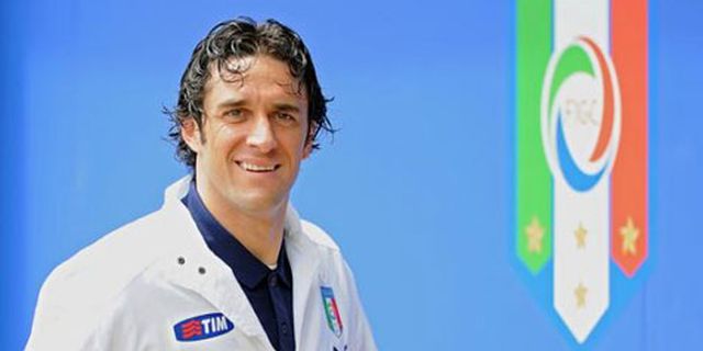 Luca Toni Resmi Perkuat Verona