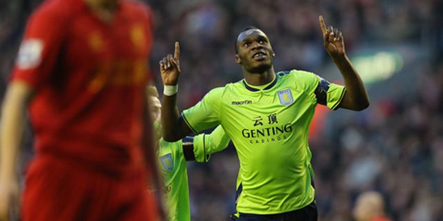 Tottenham Ingin Benteke Gantikan Adebayor