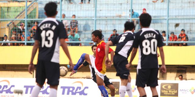 Highlights: Charity Celebrity Match Road To Arsenal Jakarta tour 2013