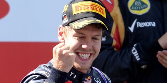 Vettel Lega Terlepas dari Cengkraman Duet Lotus