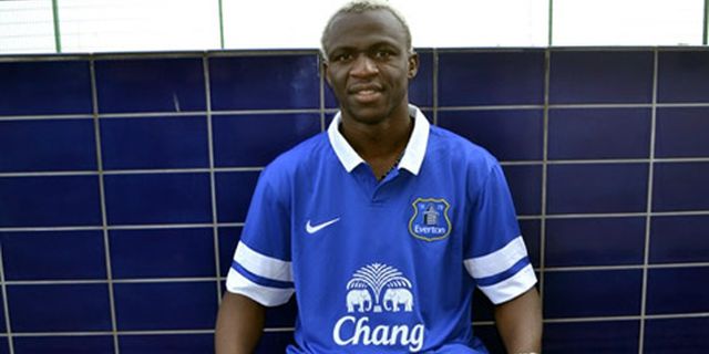 Everton Resmi Rekrut Arouna Kone