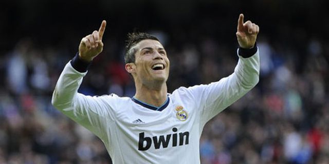 Florentino Perez Yakin Ronaldo Pensiun di Madrid