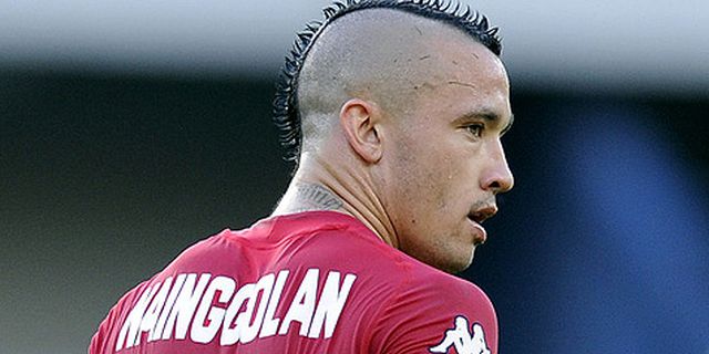 Inter Terus Bidik Isla dan Nainggolan