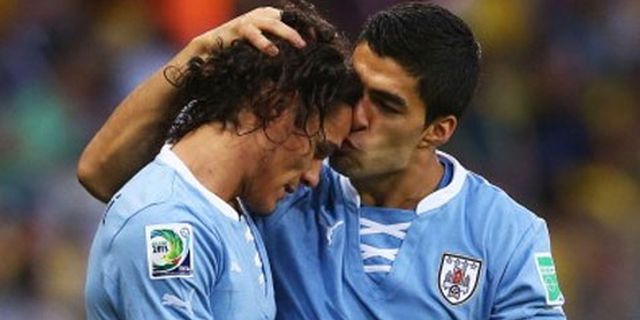 Cavani Hasut Suarez Tinggalkan Liverpool