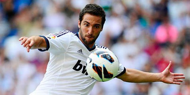 Ditawar Arsenal, Suarez Bikin Iri Higuain Ditawar Arsenal, Suarez Bikin Iri Higuain