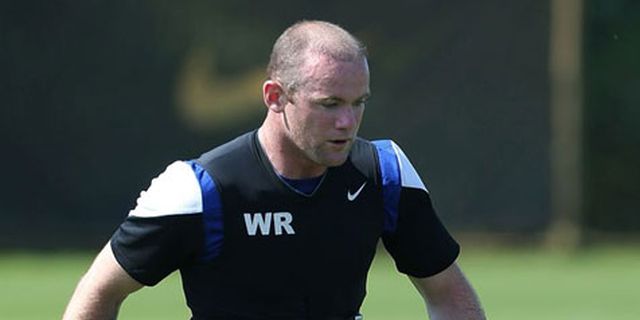 Ke Salon Selama 45 Menit, Gaya Rambut Rooney Tetap Sama