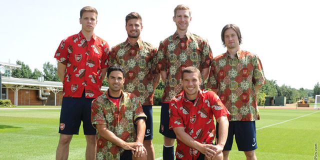 Behind the Scene Penggawa Arsenal Dengan Balutan Batik